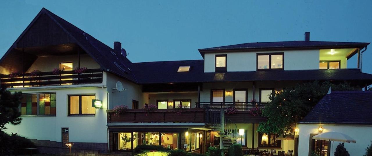 Pension Zum Golfstuebchen Echternacherbruck Bagian luar foto
