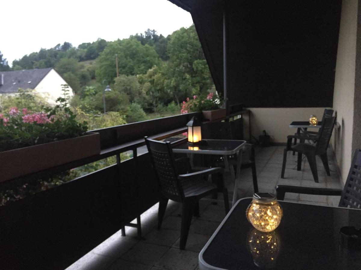 Pension Zum Golfstuebchen Echternacherbruck Bagian luar foto