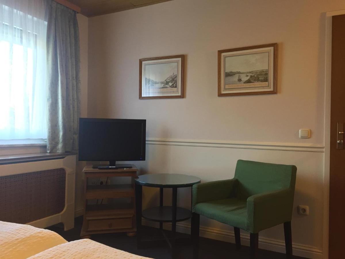 Pension Zum Golfstuebchen Echternacherbruck Bagian luar foto